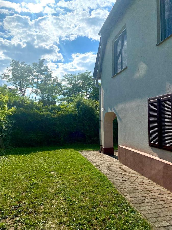Apartament Toereki 34 Vendeghaz Siófok Zewnętrze zdjęcie
